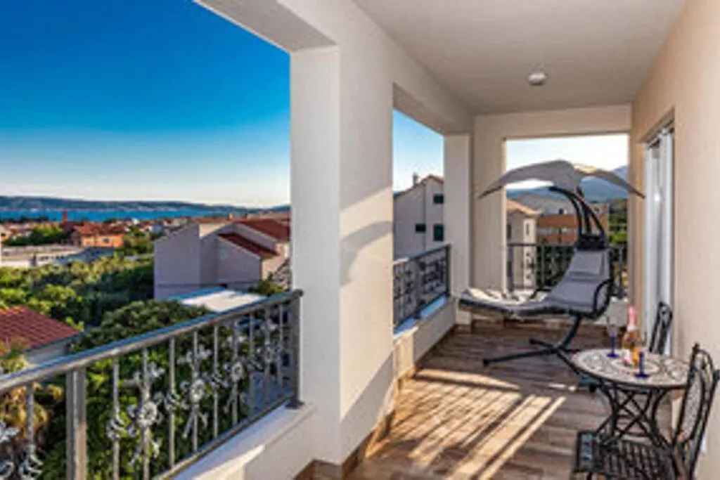 Relax - Apartment Mit Whirlpool Kastela