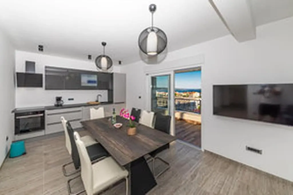 Relax - Apartment Mit Whirlpool Kastela