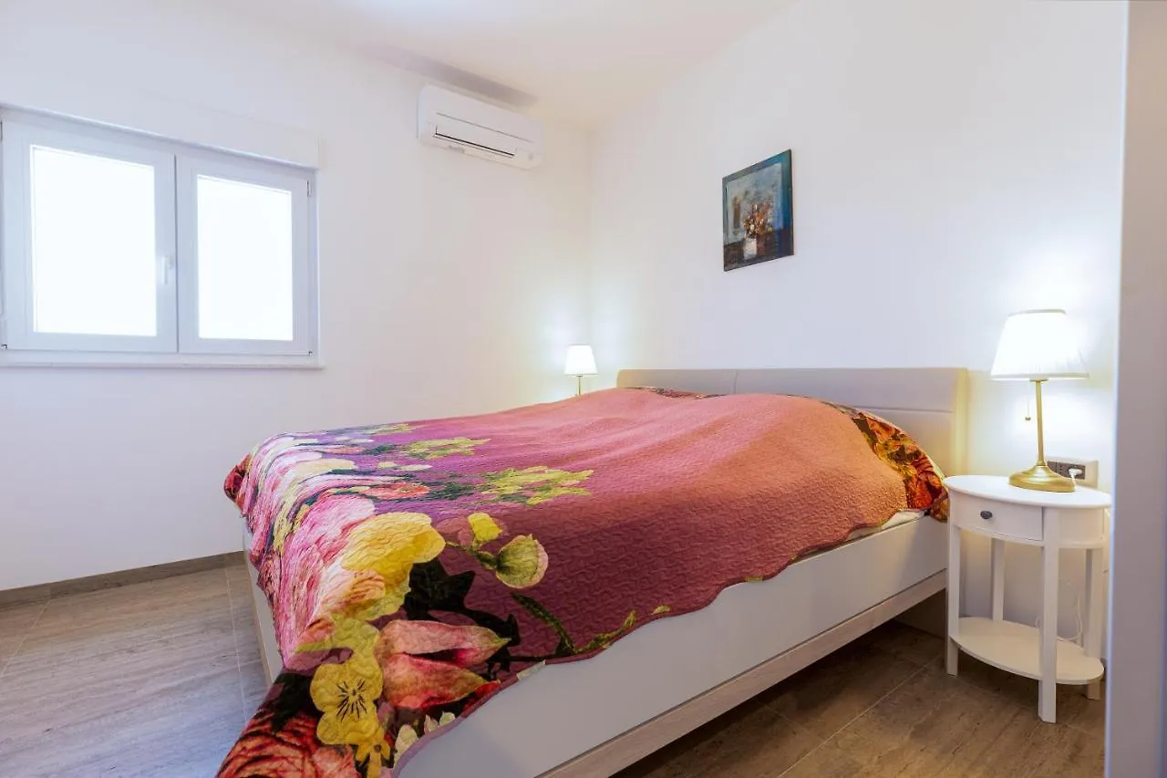 Relax - Apartment Mit Whirlpool Kastela Croatia