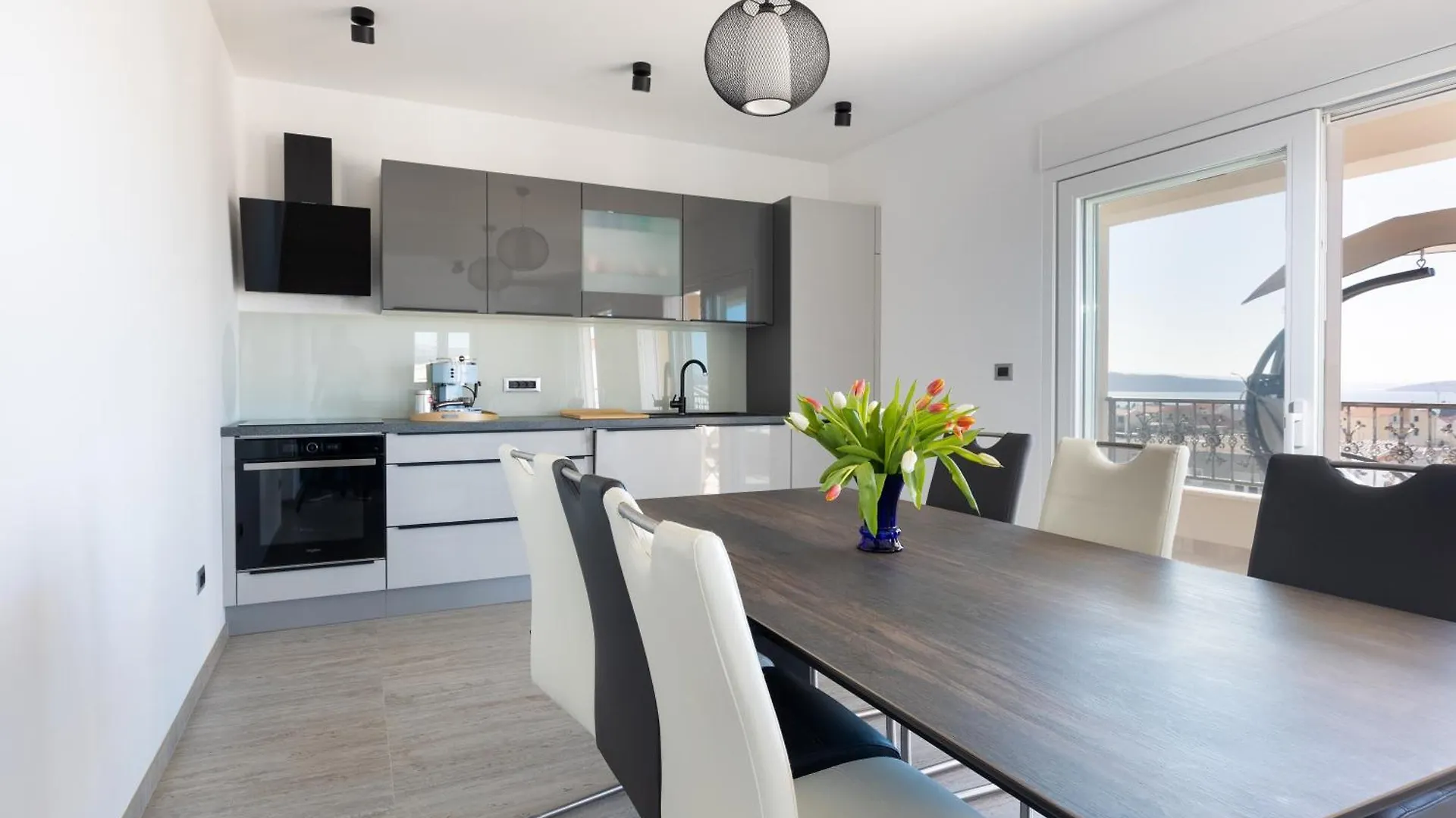 Relax - Apartment Mit Whirlpool Kastela