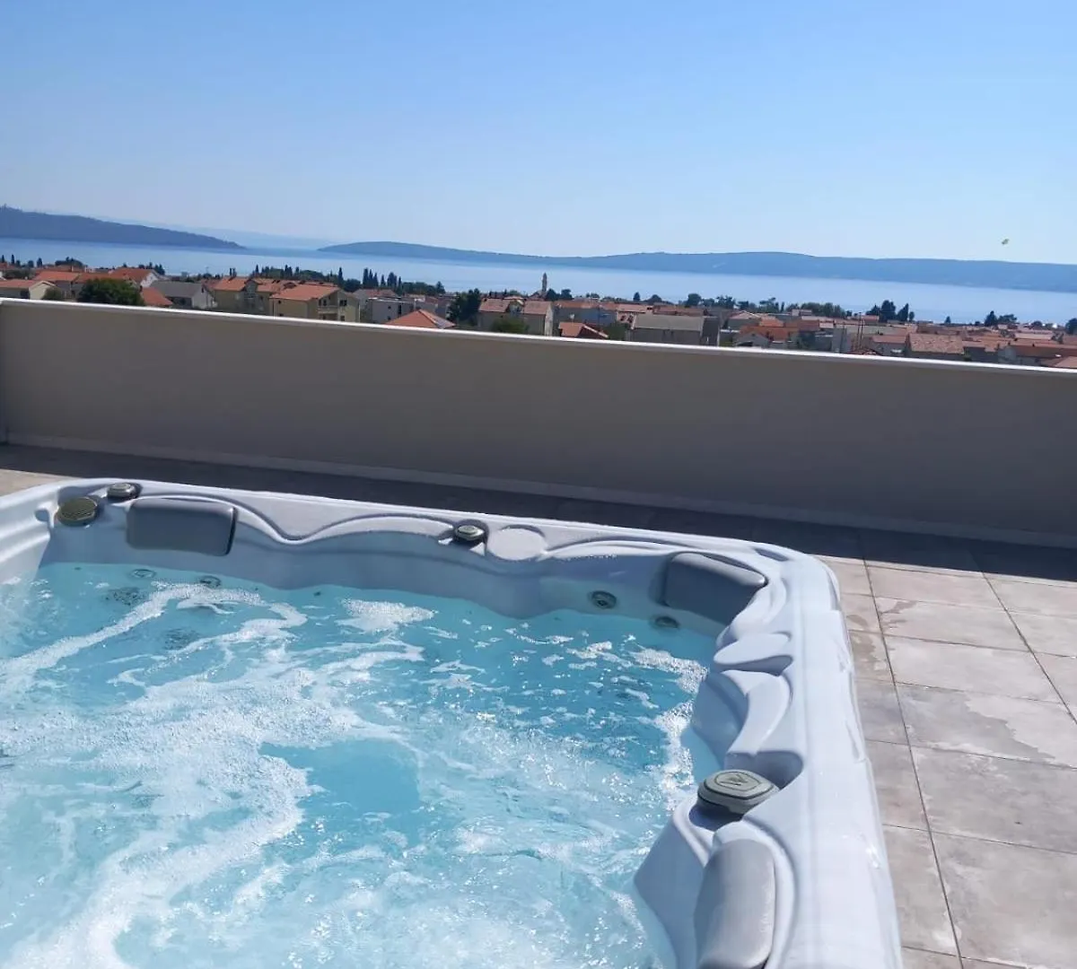 Relax - Apartment Mit Whirlpool Kastela